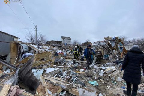 Russian bomb fell on a house in Kalinovka near Kyiv