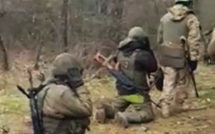 Ukrainian troops take Russian group prisoner near Kreminna