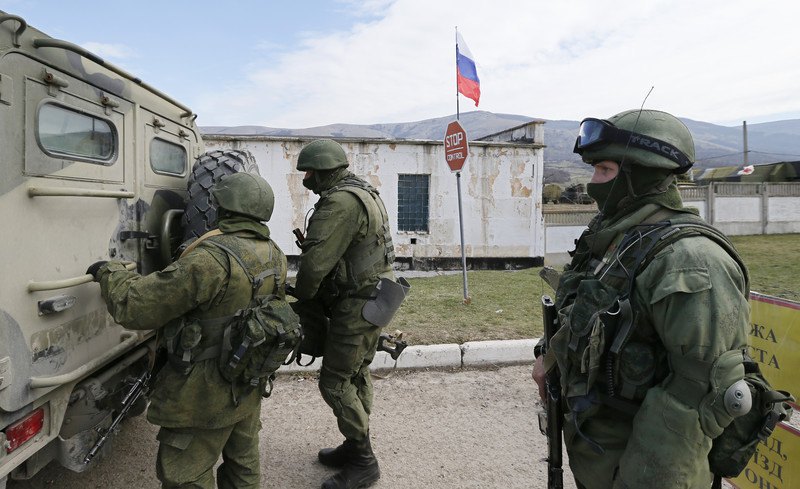 Russian military in the village of Perevalne near Simferopol, 17 March, 2014.