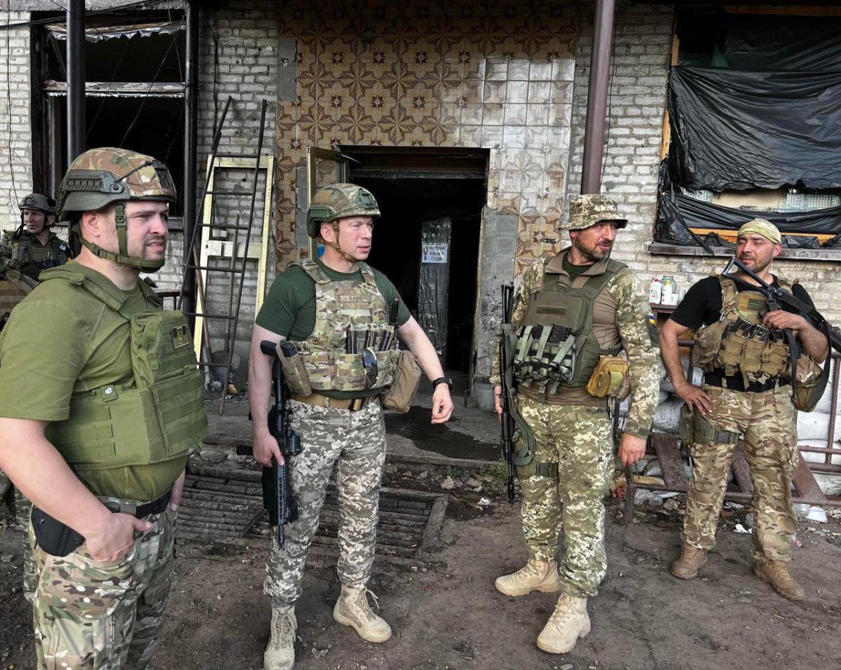  Oleksandr Fatsevych (left) and Commander-in-Chief of the Armed Forces of Ukraine Oleksandr Syrskyy (right), September 2022