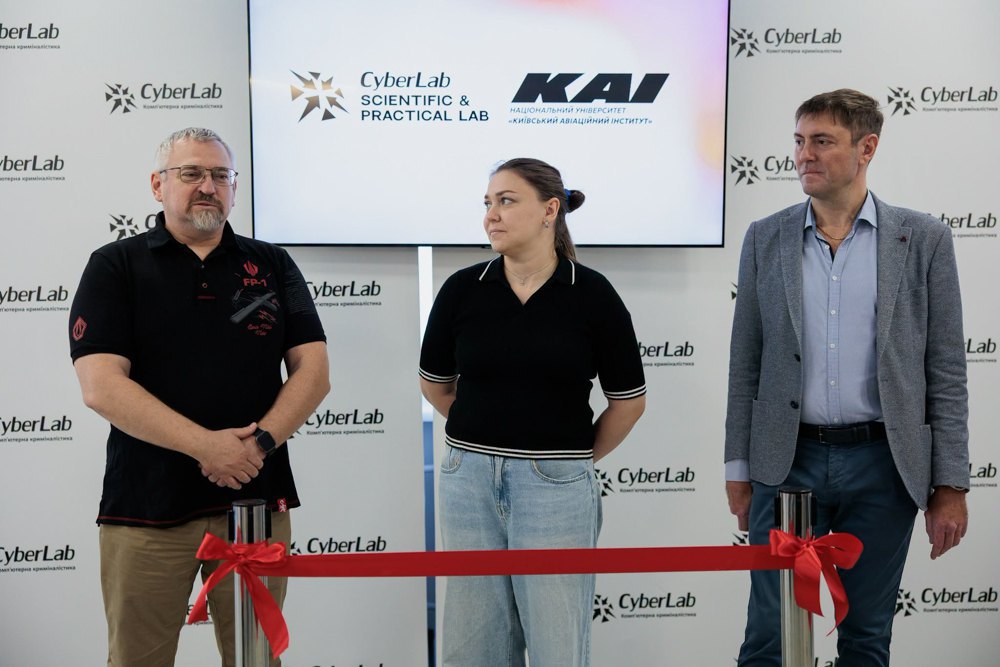  During the presentation of the CyberLab Scientific &amp; Practical Lab at KAI