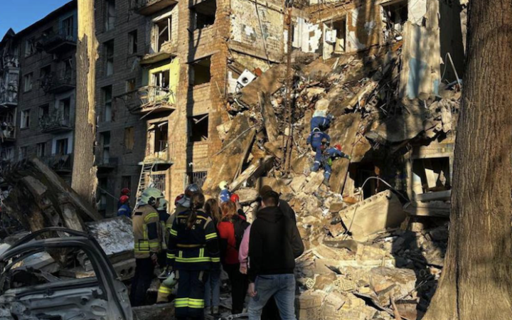 Russia launches multiple-wave strike on Kyiv – six killed, over 20 injured