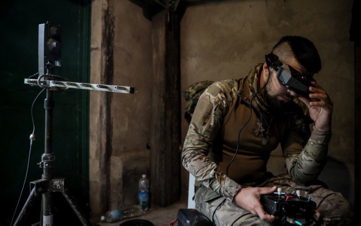 “We have to invest our own funds.” What issues with state drones are soldiers mentioning? And what about the manufacturers?