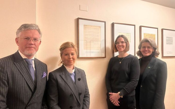 Leontovych’s Shchedryk manuscript displayed at Carnegie Hall in New York