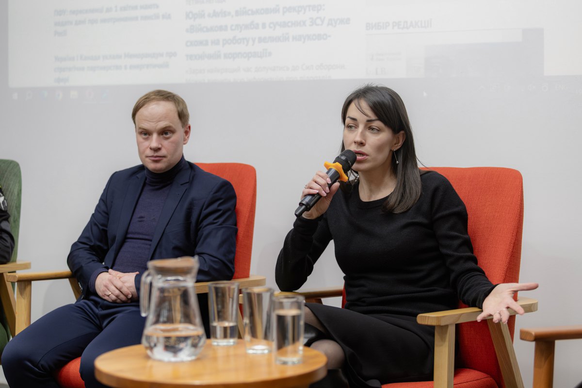  Adviser to the Acting Head of the Security Service of Ukraine Olena Semykina (right)