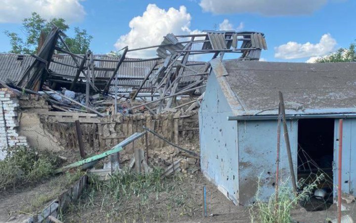 Russians shell Nikopol with heavy artillery, causing casualties, damage