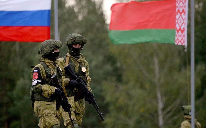 Ukraine's Border Service says almost 4,000 Russian troops amassed in Belarus