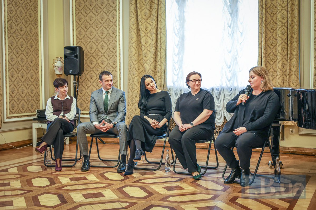 Speakers during the discussion