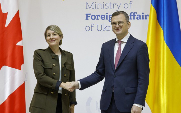 Canadian Foreign Minister arrives in Kyiv