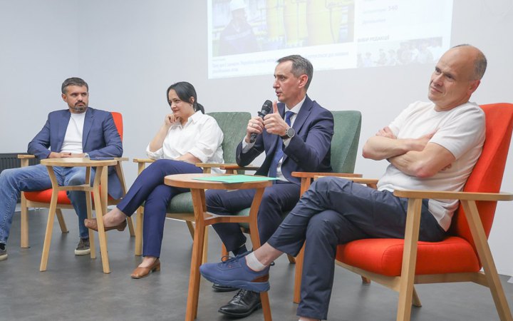 ‘Change to Survive’ – report from New Country panel on the medical sector
