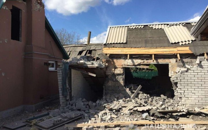 Russians fire on 22 settlements in Donetsk Region, killing one