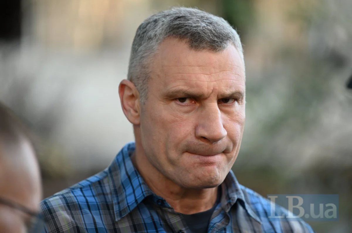 Mayor Vitaliy Klitschko at the site of the tragedy