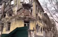 Russian troops destroy Mariupol's historic city centre
