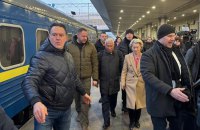 Ursula von der Leyen, António Costa arrive in Kyiv