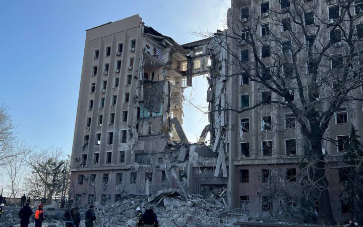 Mykolaiv Regional State Administration Office was shelled by Russians today, 12 people killed and 33 wounded (updated)