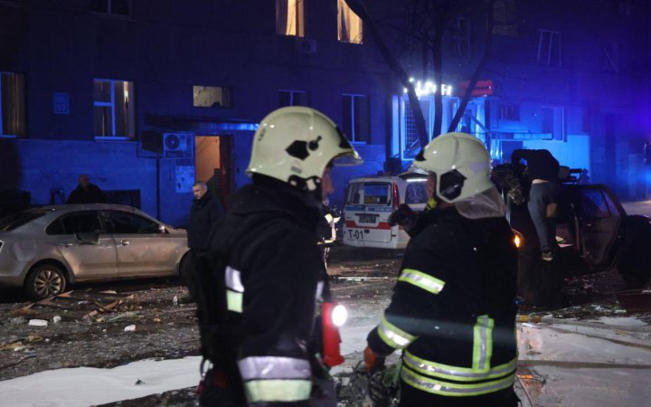 Ballistic missile attack in Kharkiv destroys lyceum, damages house