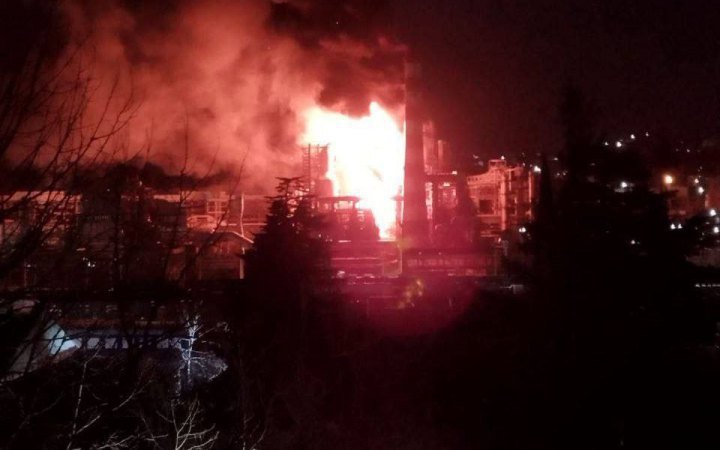 Oil depot on fire in Russian Tuapse