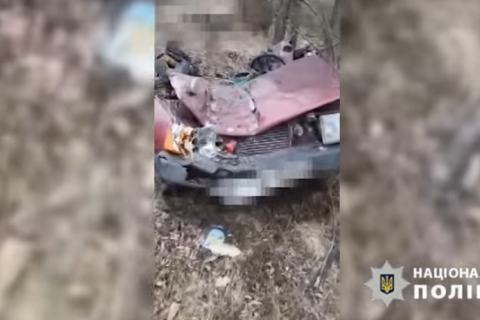 A Russian tank crushed a car with a child in the Zaporizhzhia region