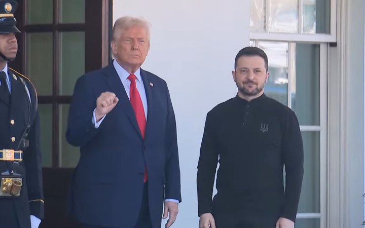 Zelenskyy meets with Trump. Before that, he spoke with US senators