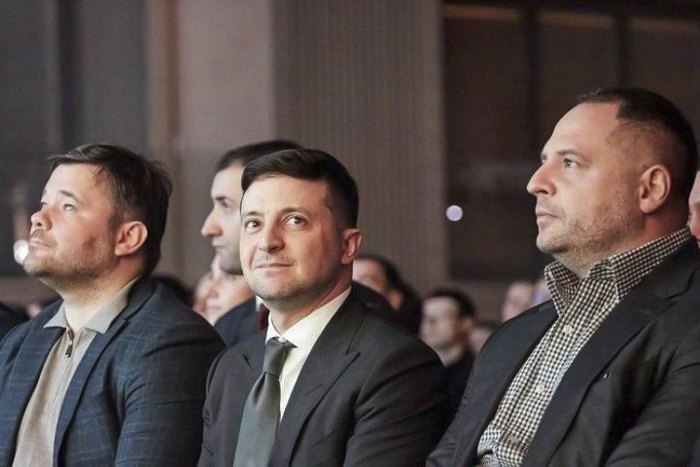 (left to right) Andriy Bohdan, Volodymyr Zelenskyy and Andriy Yermak