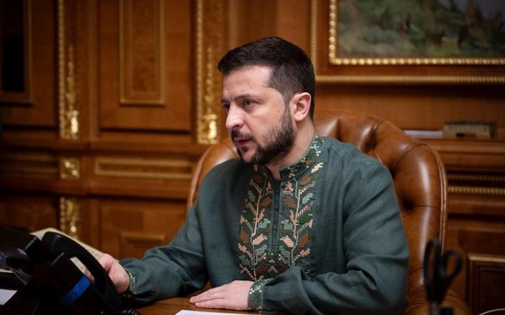Zelensky's green embroidered shirt was sold at auction for $100,000