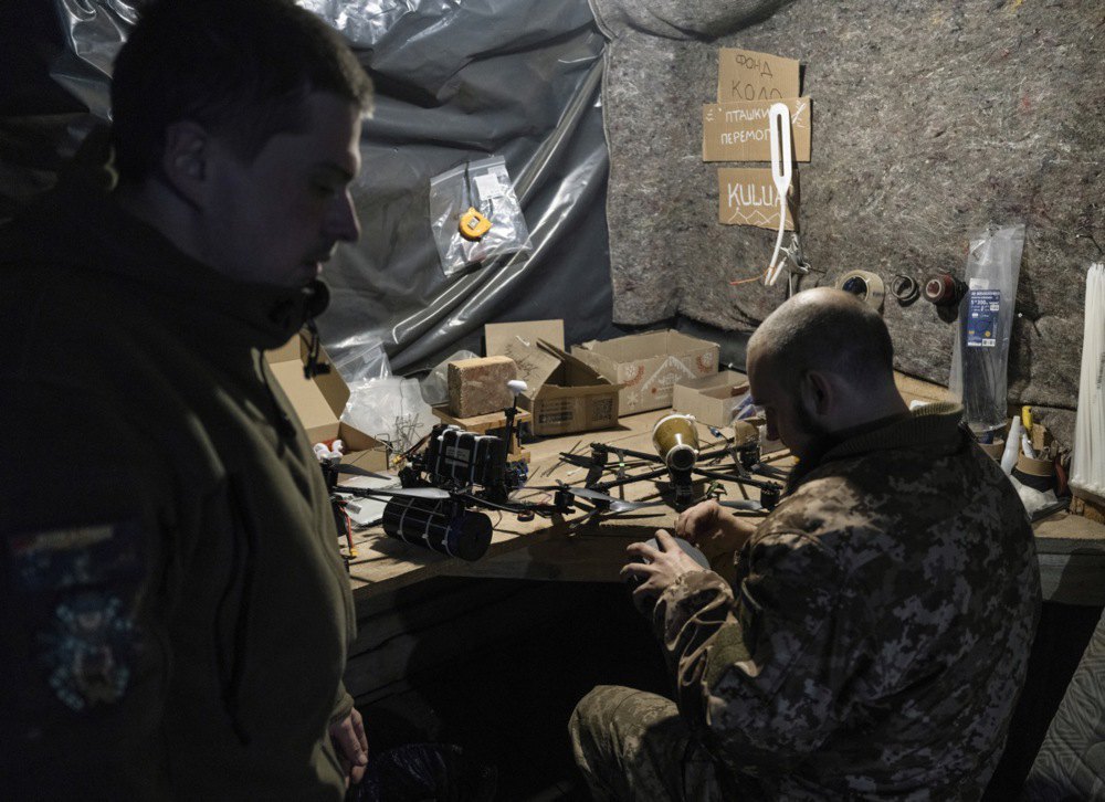 FPV drone operators of the 93rd Separate Mechanised Brigade ‘Kholodnyy Yar’ in Donetsk Region, 22 March 2025.