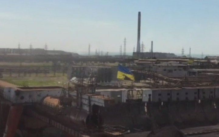 Adviser to Mariupol mayor shows how Azovstal looks today (video)