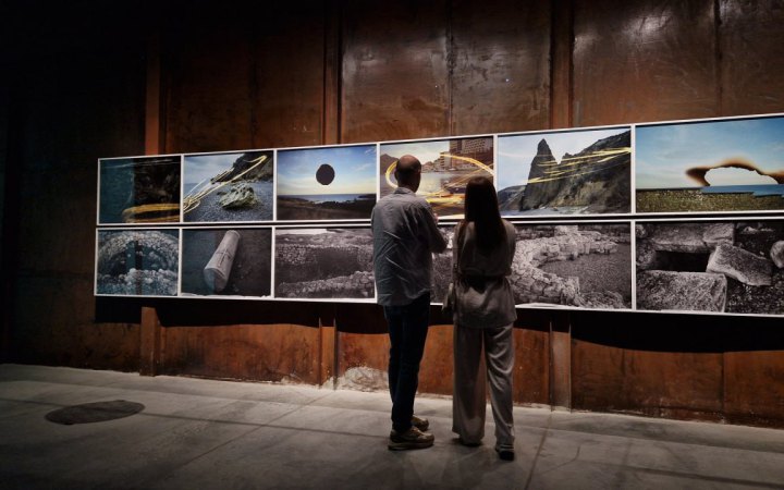 The Stammering Circle at Jam Factory: war and art