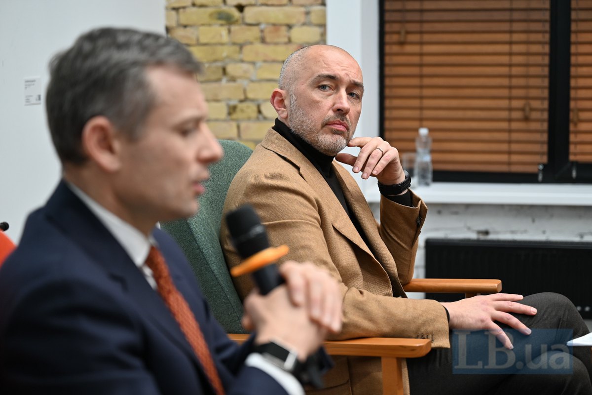 Minister of Finance Serhiy Marchenko and Head of the NBU Andriy Pyshnyy (right)