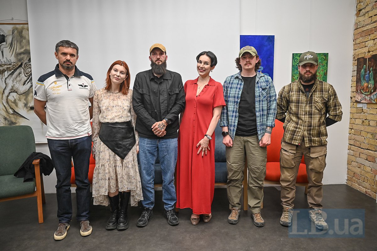 Speakers and moderator after the discussion: Ihor Liski, Rina Reznik, Kyrylo Masalitin, Sonya Koshkina, Ihor Shelepyonok, and Woody