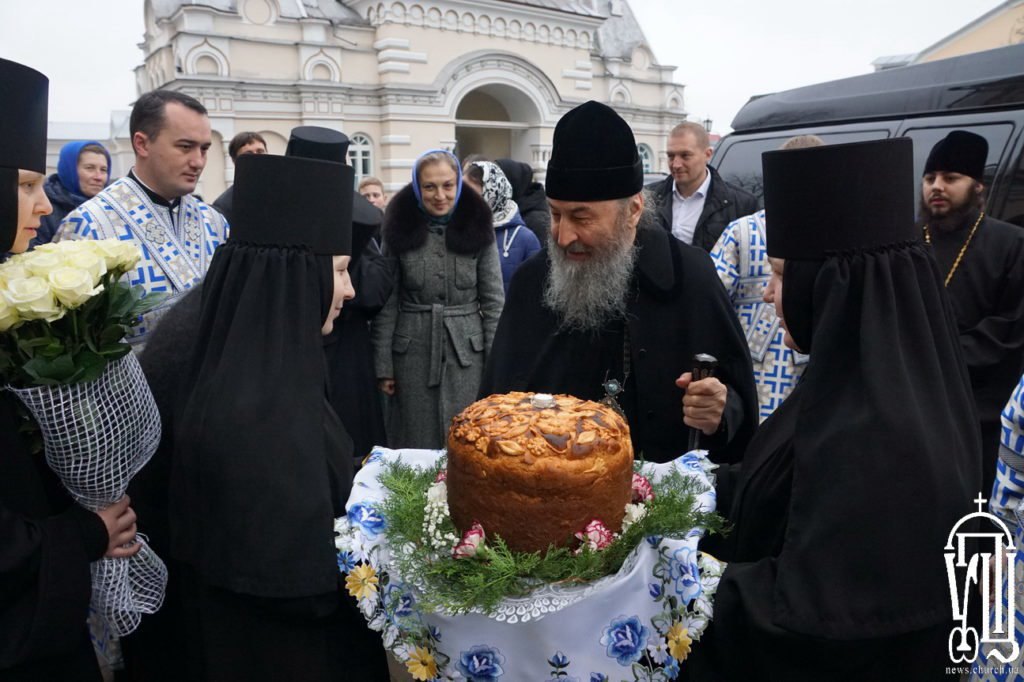 The head of the UOC-MP Metropolitan Onufriy in the Koretskyy Monastery, who reports to Kirill Gundyaev.
