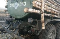 Ukrainian army destroys russian convoy disguised as firewood