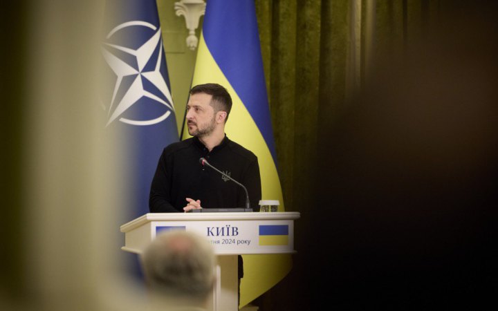 Zelenskyy presents 10-point Resilience Plan in Verkhovna Rada