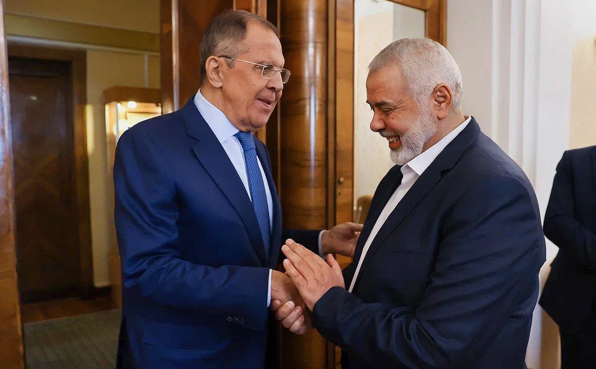 Russian Foreign Minister Sergei Lavrov and Hamas leader Ismail Haniyeh