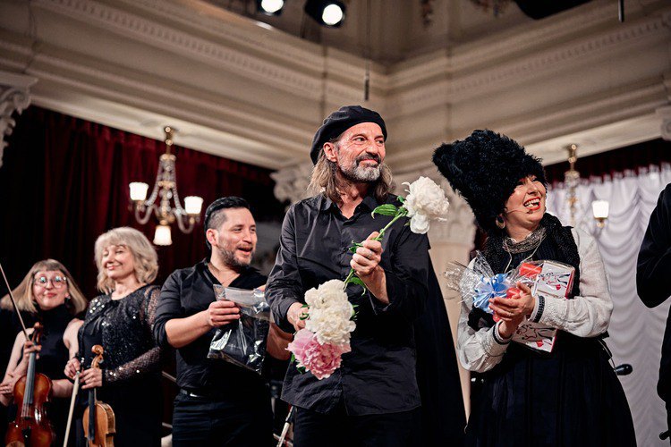  Chango Spasiuk and the band DakhaBrakha at the National Philharmonic