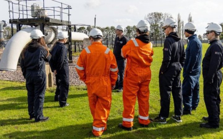 Ukrainian engineers trained in UK to protect critical infrastructure