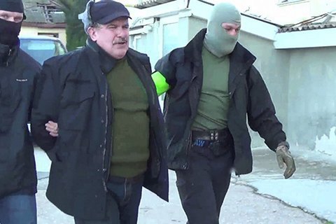 FSB detains retired naval captain on suspicion of spying in Crimea