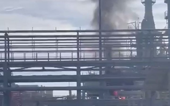 Oil refinery burns in Russia's Krasnodar Territory