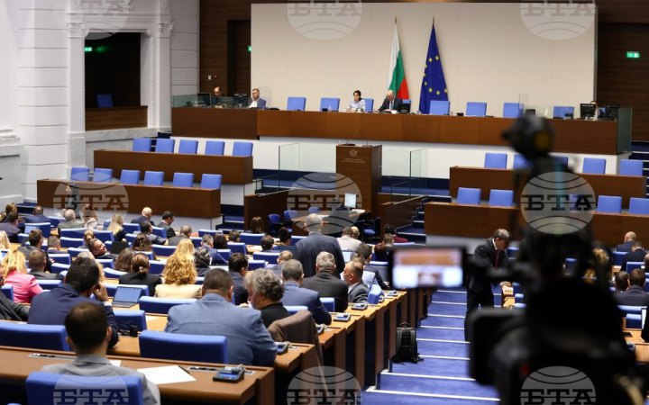 Bulgaria to provide military assistance to Ukraine as parliament overrides presidential veto