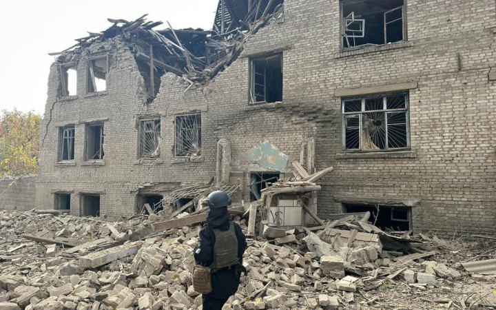 Russians massively shell Avdiyivka, Kostyantynivka, destroy school