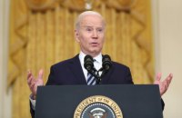 Biden signs ban on delivery of US dollar banknotes to Russia