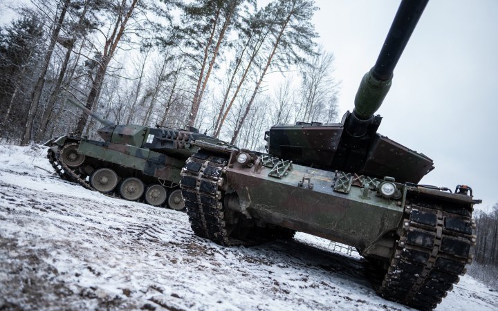 Lithuania repairs damaged Leopard 2 tanks for Ukrainian army