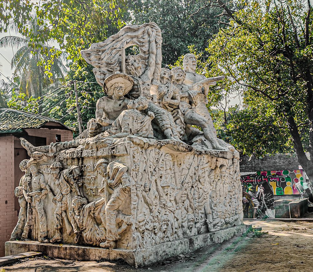 Monument to the student liberation struggle on the campus of Dhaka University