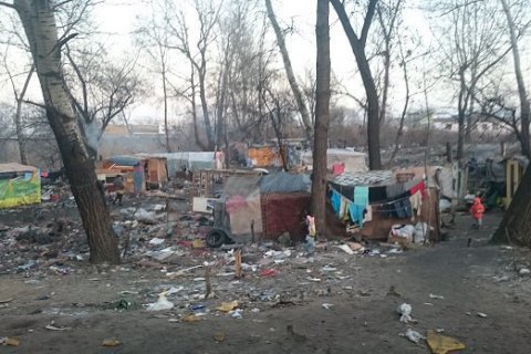 One killed, four injured in attack on Lviv Roma camp