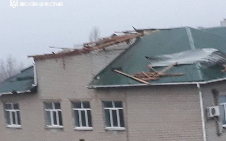 Russians shell hospitals in Kherson, Beryslav