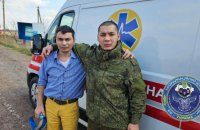 Ukraine hands over five seriously wounded occupiers to Russia