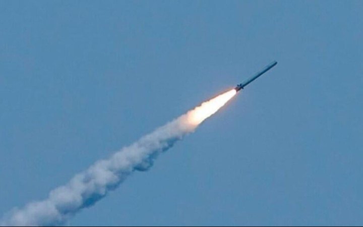 Ukrainian air defence forces shoot down two Russian missiles over Dnipropetrovsk Region