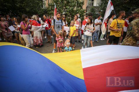 Ukrainians urge to inform Belarusian acquaintances about the possible involvement of their armed forces in the war against Ukrai