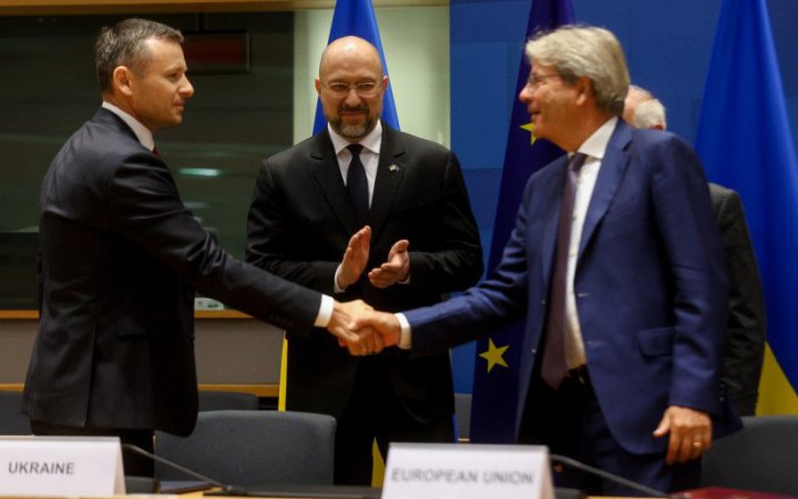 Ukraine, EU ink five joint agreements in Brussels
