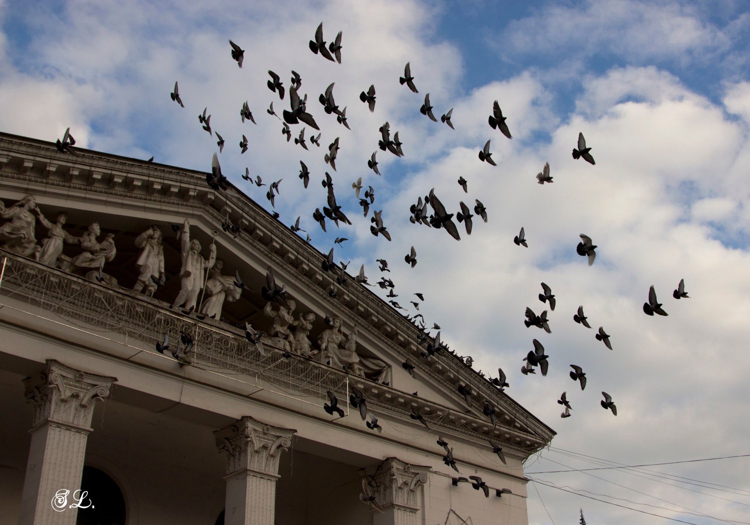 Roof of the drama theatre in Mariupol